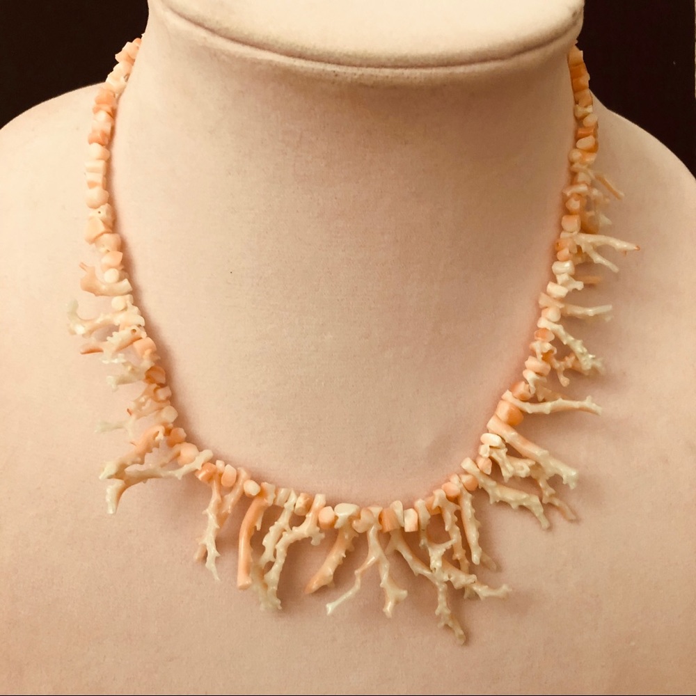 VINTAGE HAWAIIAN ANGEL SKIN BRANCH CORAL NECKLACE